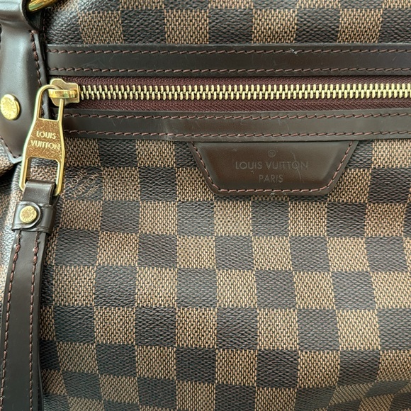 Louis Vuitton - Picture 6 of 16